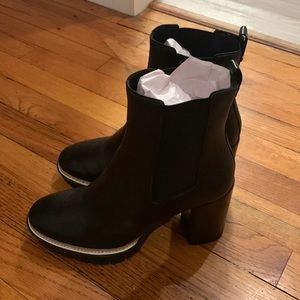 NWOT Tory Burch Miller Lug Booties